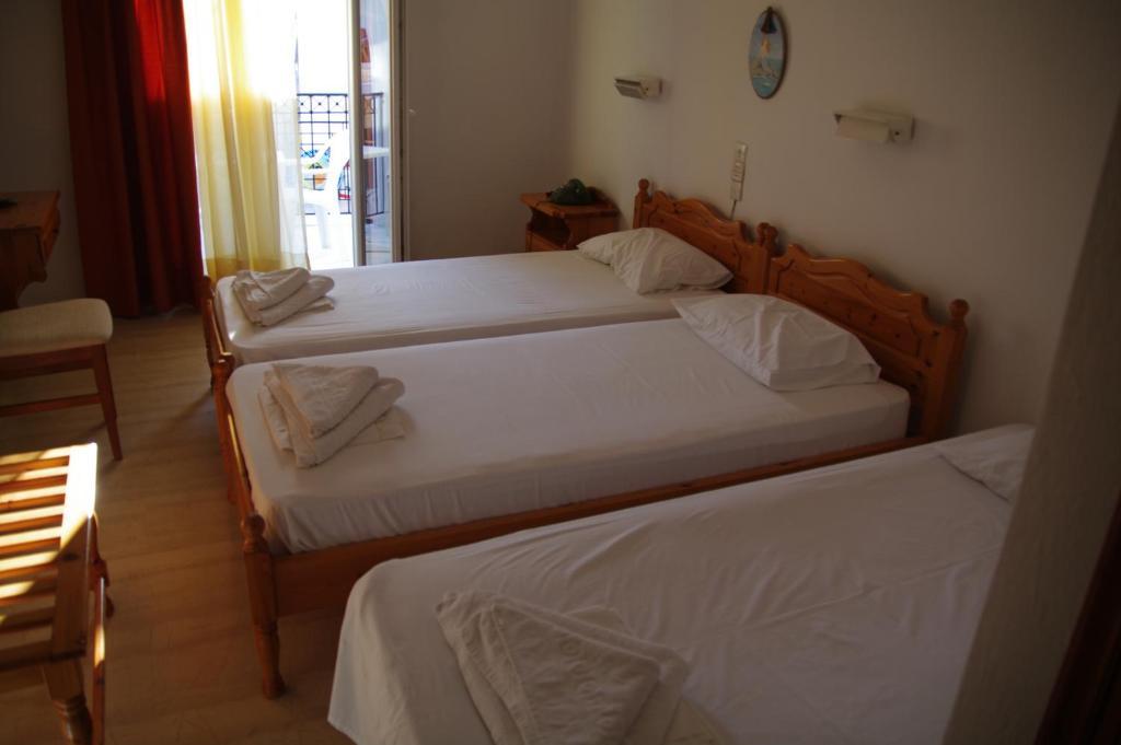Hotel Marlton Skiathos Town Room photo
