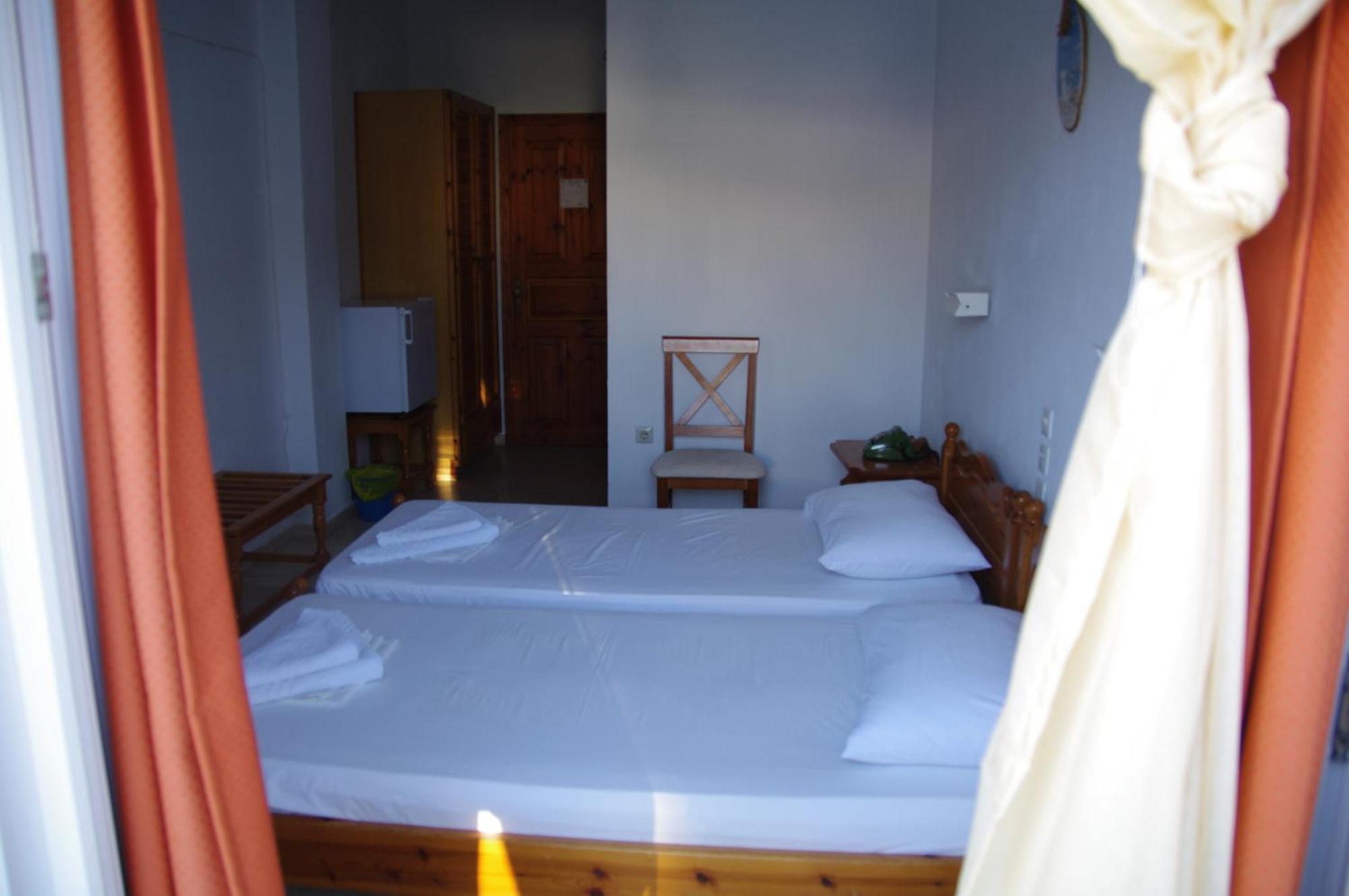 Hotel Marlton Skiathos Town Exterior photo