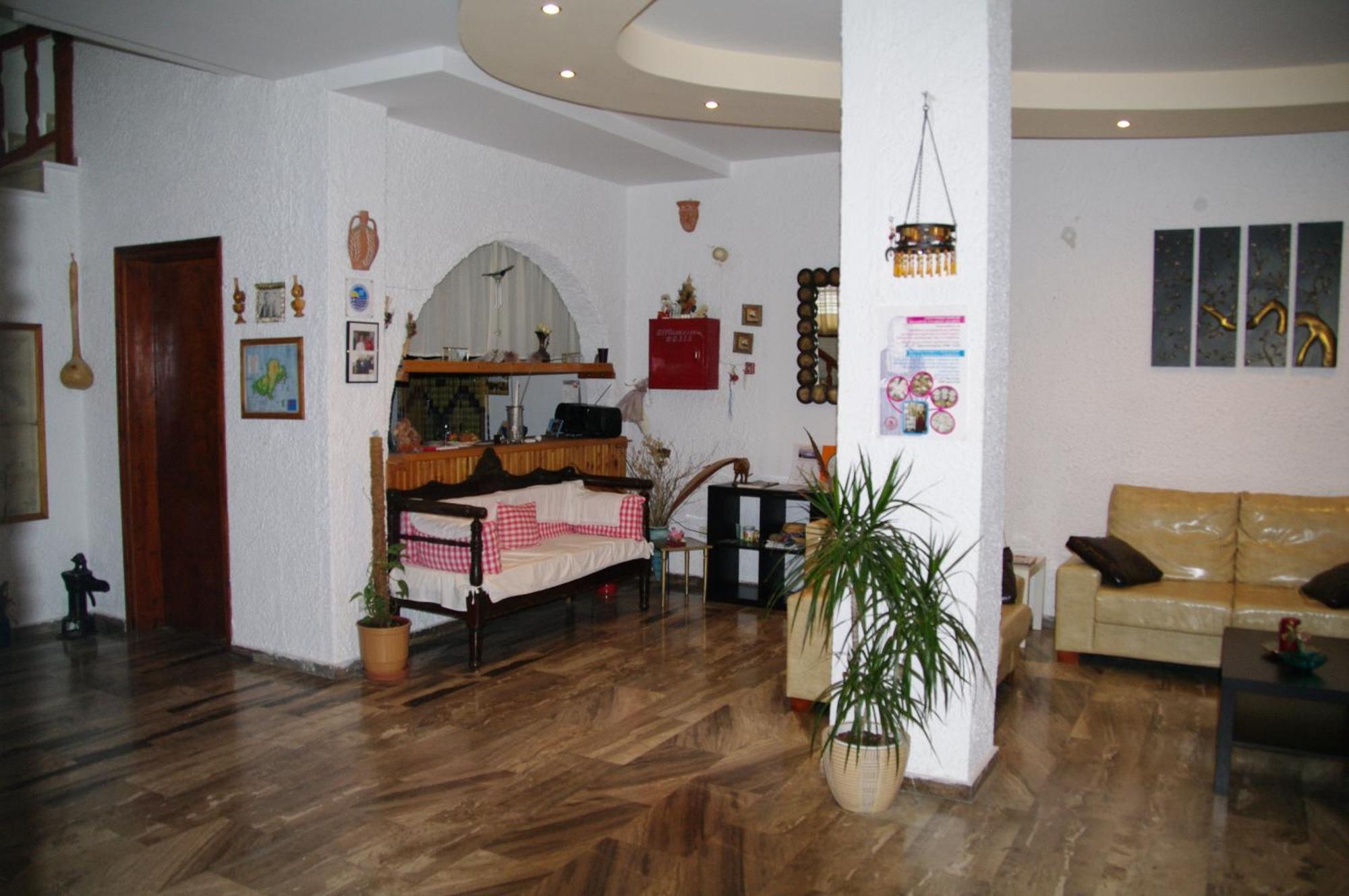 Hotel Marlton Skiathos Town Exterior photo