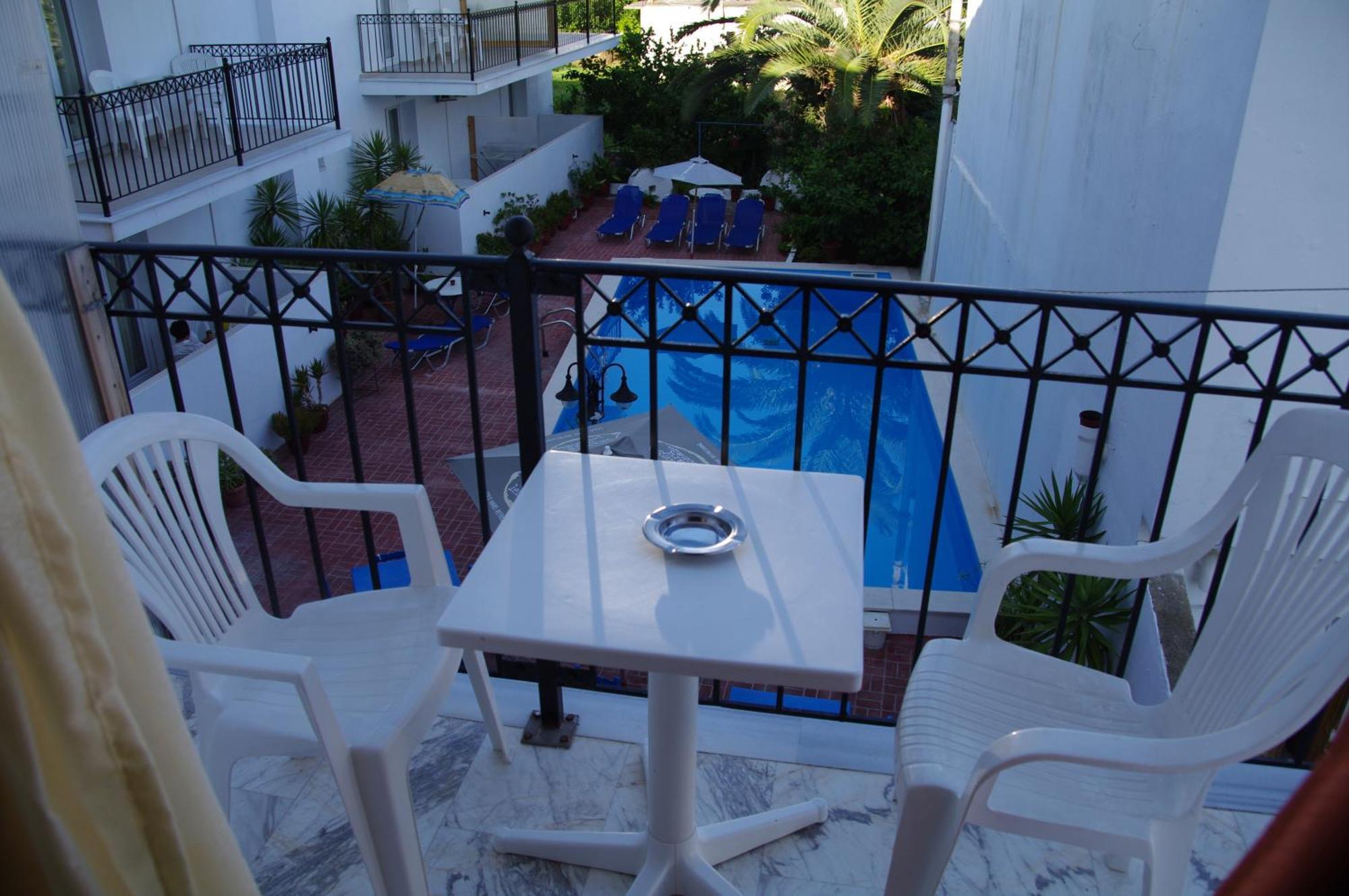 Hotel Marlton Skiathos Town Exterior photo